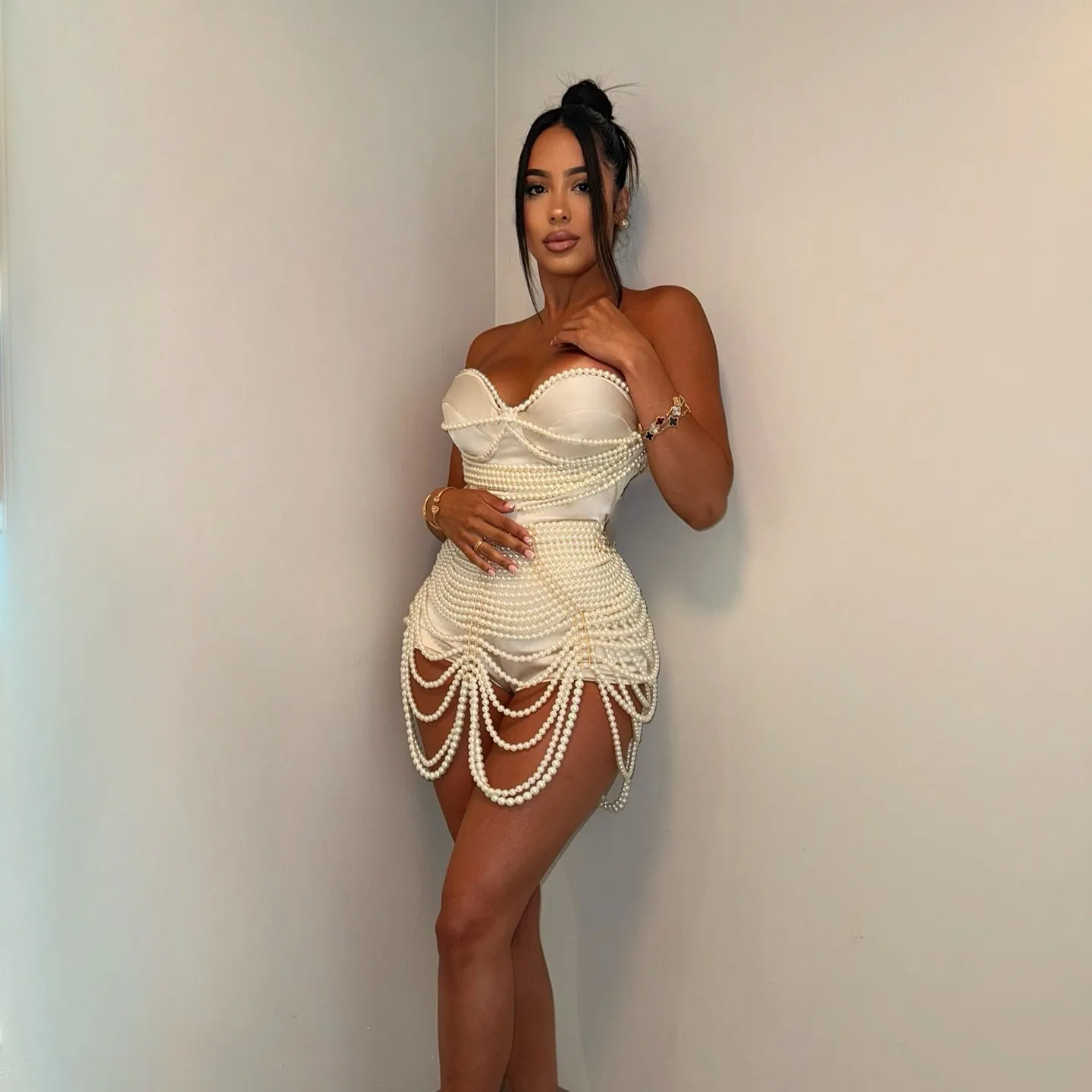 Luxury Pearls Beaded Stretchy Women Bodysuits Amazing Women Corset Lace Up Back Female Costumes For Stage Show