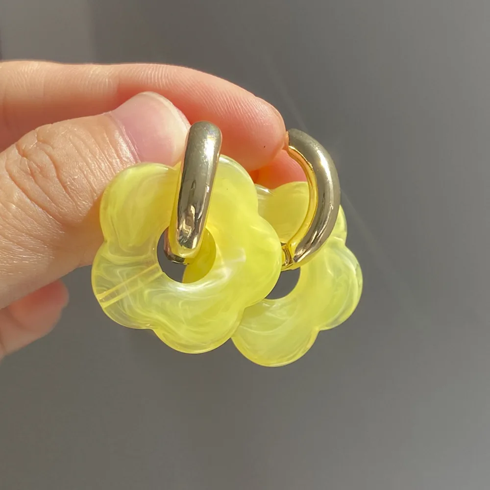 2024 New Multicolor Transparent Acrylic Resin Marbling Flower Drop Earrings for Women Gold Color Ear Buckle Fashion Jewelry