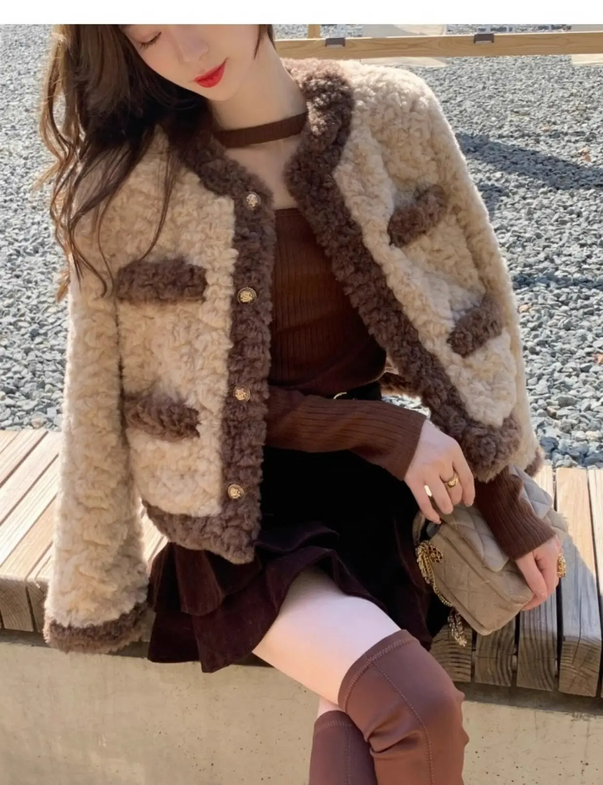 Vintage Women's Faux Lamb Fur Cropped Coat Autumn Winter Warm Thick Outerwear Woman Elegant Gold Single Breasted Plush Jacket