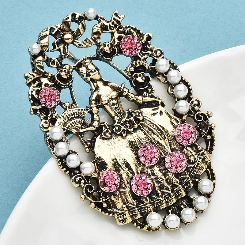Wuli&baby Vintage Flowers Lady Brooches For Women Wear Beautiful Dress Holding Fun Figure Pearl Round Brooch Pins Gifts