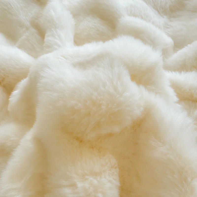 Bonenjoy 1pc Plush Duvet Cover Warm Quilts Cover Skin-friendly Bedding Solid Color Comforter Covers 이불커버 (No Pillowcase)