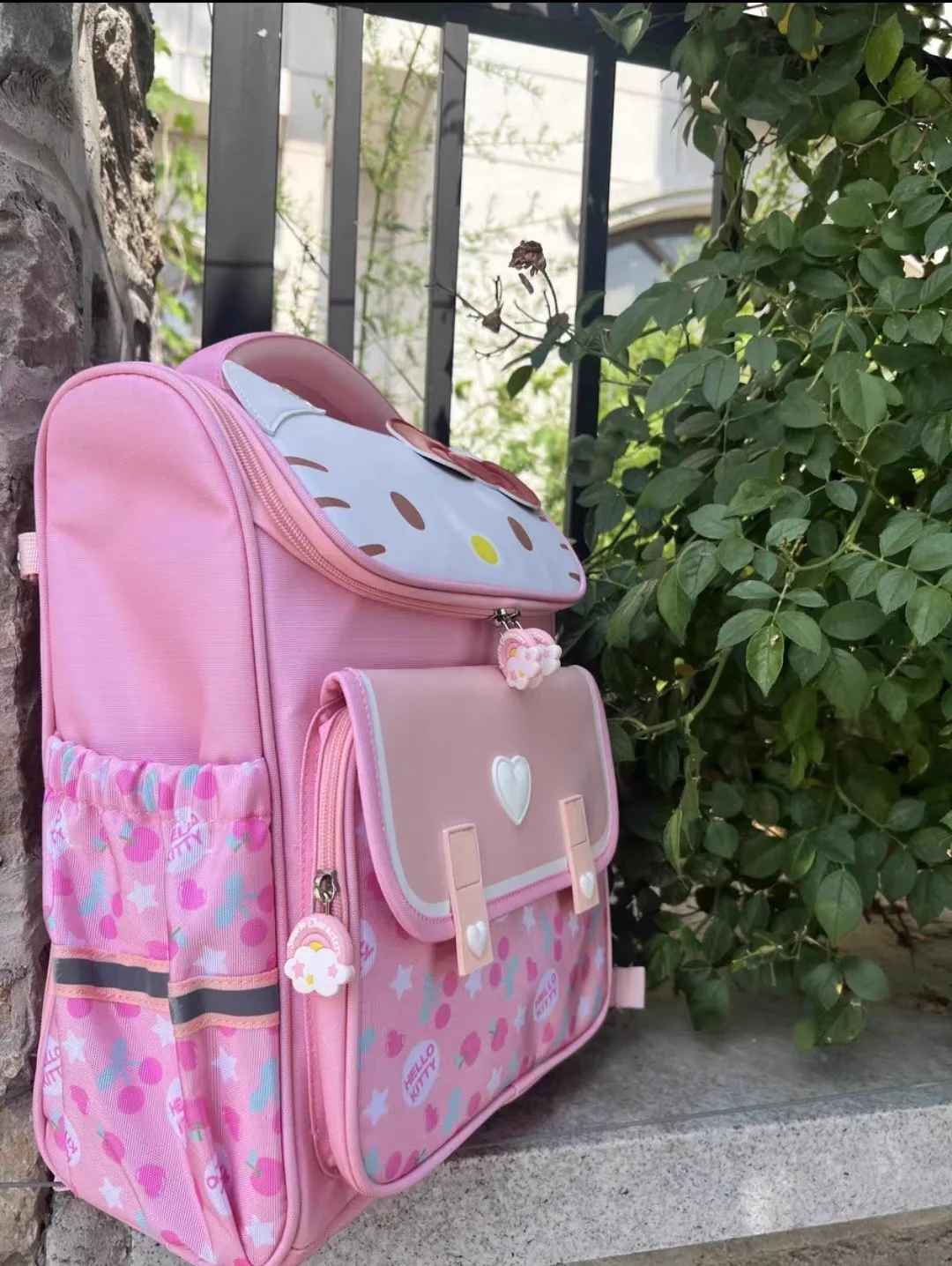 Sanrio Kuromi Primary School Daily Use Bag Ergonomic Multi-Compartment Lightweight Spine Support Wide Shoulder Straps Backpack