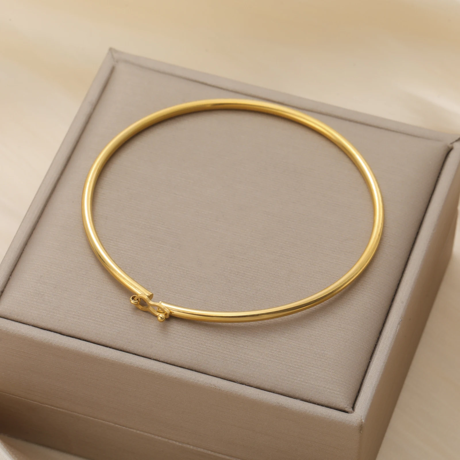 Cazador Stainless Steel Bracelet for Women Gold Plated Bangles Waterproof Jewelry Party Wedding Birthday Gift 2026 Trendy New
