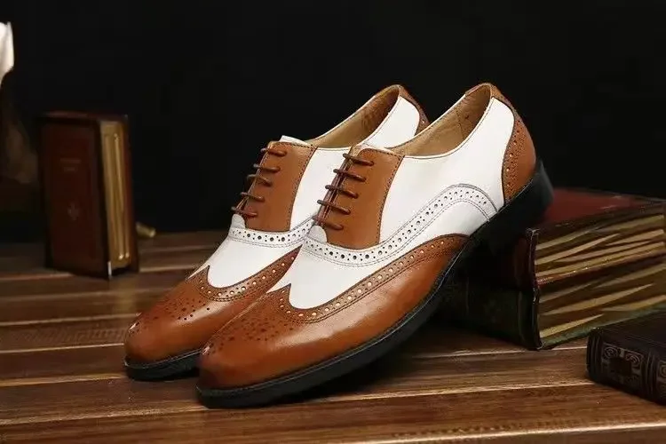 Luxury Men Brogue Shoes High Quality Lace-Up Dress Shoes for Men All Match Oxford Shoe Fashion Point Toe Men Party Wedding Shoes