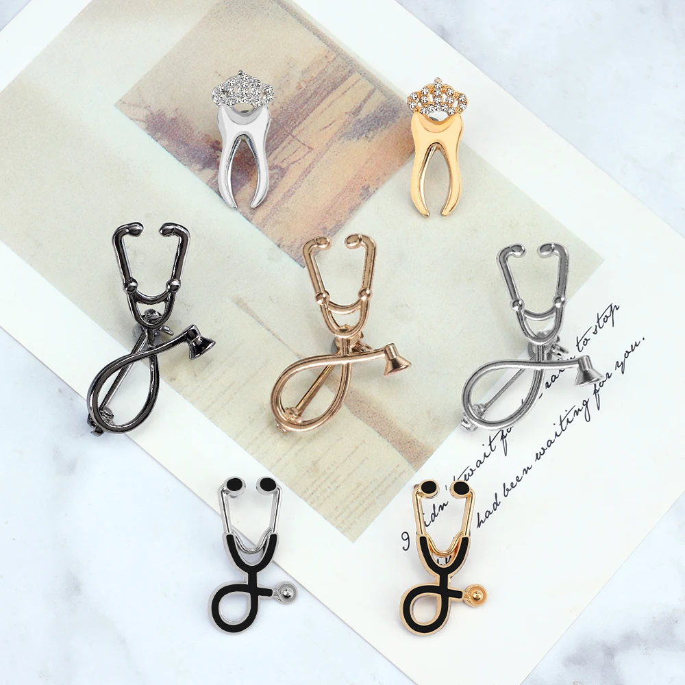 30 Styles Medical Enamel Brooch Syring Heart Stethoscope Pins for Nurse Doctor Cartoon Lovely Backpack Lapel Badge Jewelry Gifts