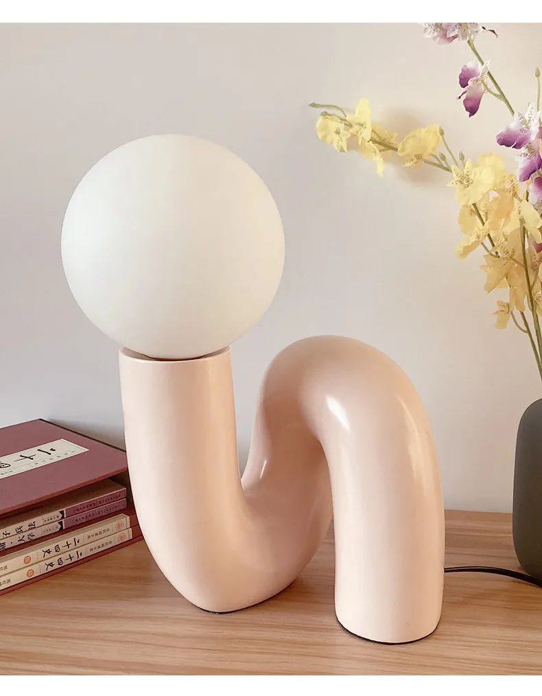 American-Style Nordic Resin Glass Atmosphere Bedroom Bedside Lamp Decoration Piece Art Tabletop Children's Room Desk Lamp G9