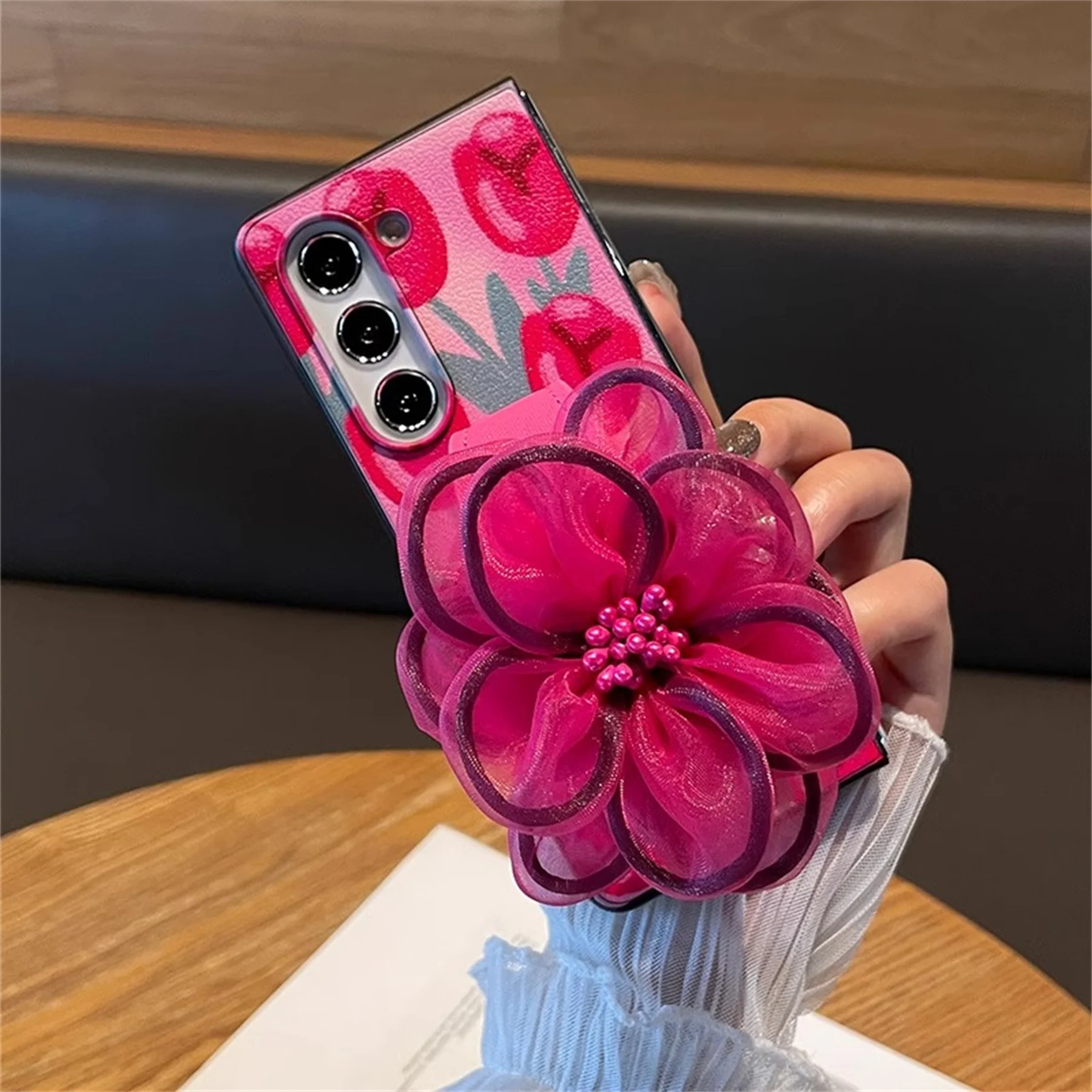 New Korean Full Screen Tulip Case with Flower Wrist Strap for Samsung Galaxy Z Fold8 Ultra Fold8 Wide ZFold7 Fold 6 Fold 5 Cover