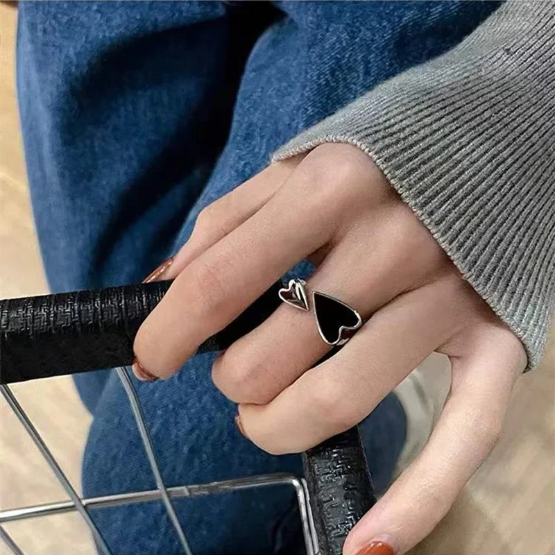 New Trendy Two-color Black Heart Rings For Women Minimalist Aesthetic Drop Of Oil Open Rings Female Metal Punk Party Jewelry