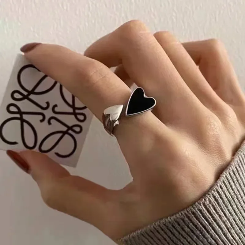 New Trendy Two-color Black Heart Rings For Women Minimalist Aesthetic Drop Of Oil Open Rings Female Metal Punk Party Jewelry