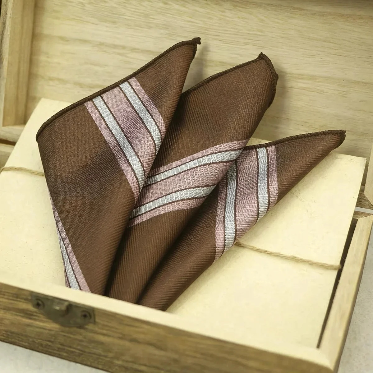 23CM New Trendy Striped Pocket Square Luxury Mens White Dots Polyester Woven Handkerchief Wedding Groom Tuxedo Accessories Hanky