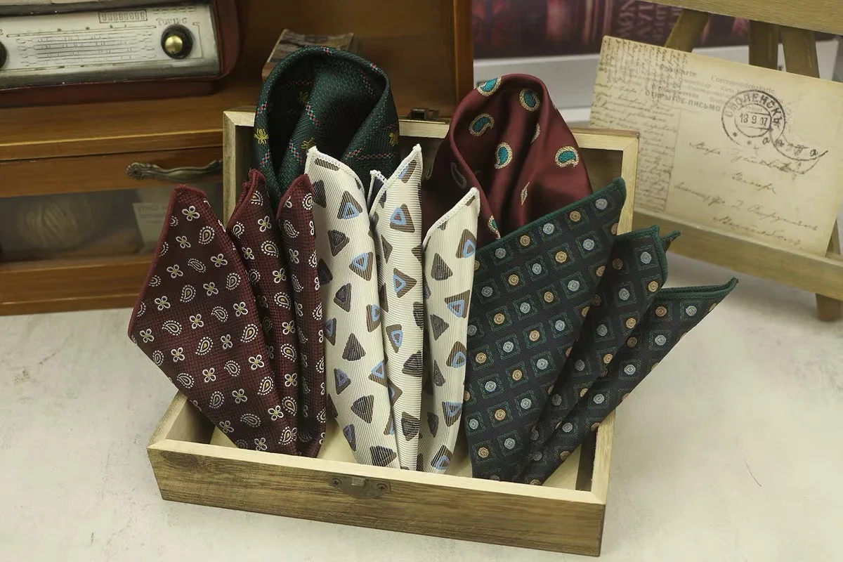 23CM New Trendy Striped Pocket Square Luxury Mens White Dots Polyester Woven Handkerchief Wedding Groom Tuxedo Accessories Hanky