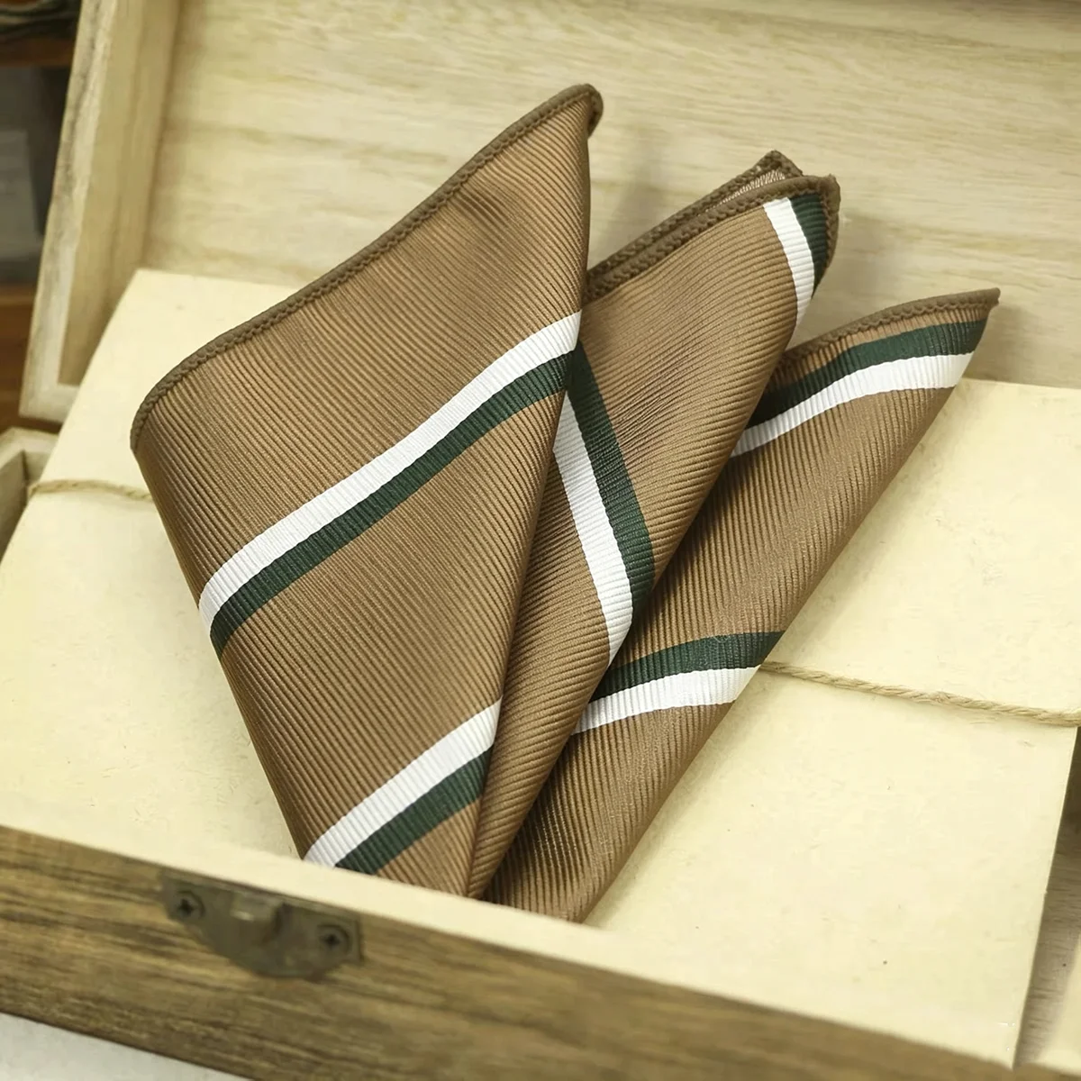 23CM New Trendy Striped Pocket Square Luxury Mens White Dots Polyester Woven Handkerchief Wedding Groom Tuxedo Accessories Hanky