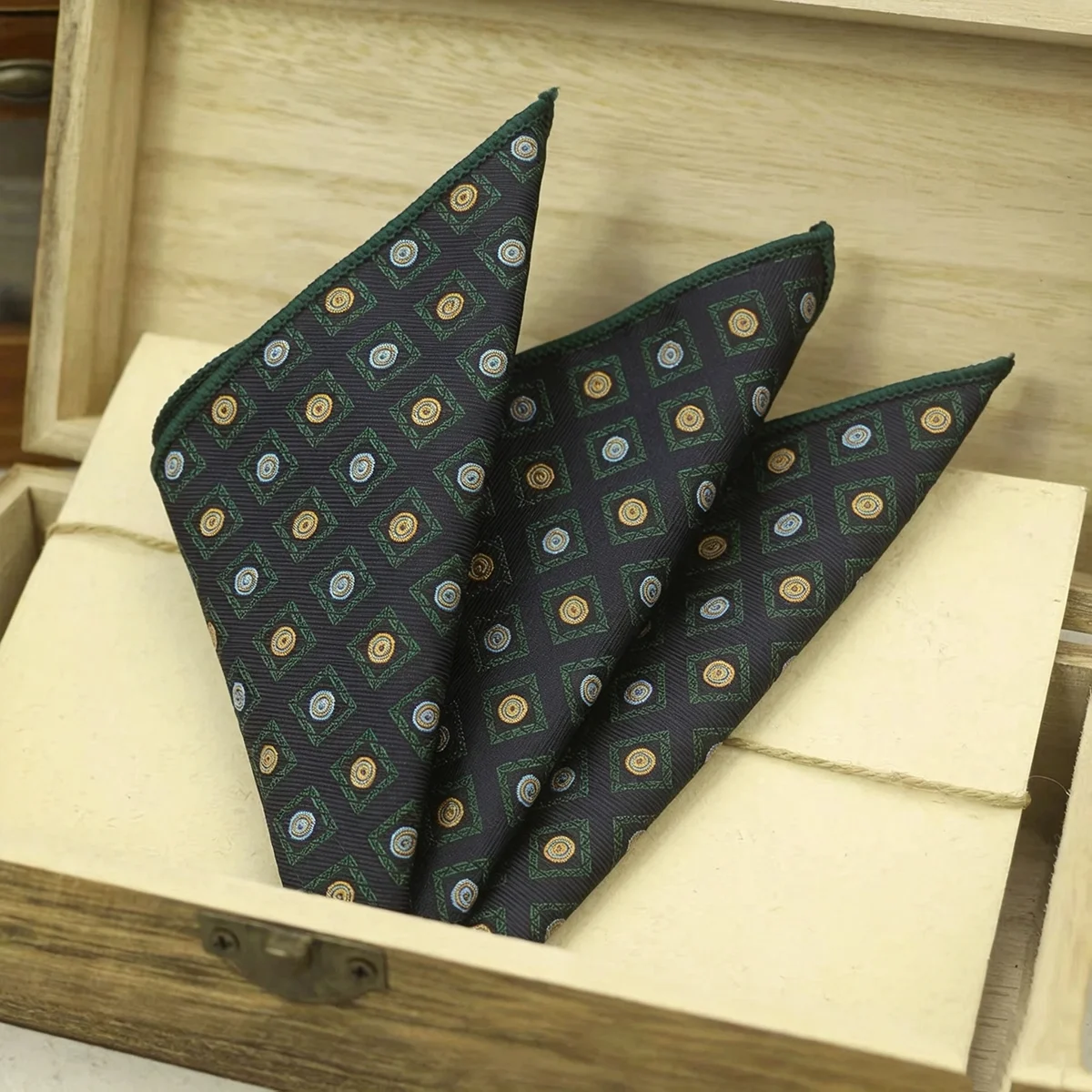 23CM New Trendy Striped Pocket Square Luxury Mens White Dots Polyester Woven Handkerchief Wedding Groom Tuxedo Accessories Hanky