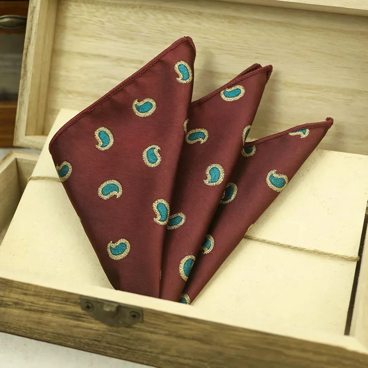 23CM New Trendy Striped Pocket Square Luxury Mens White Dots Polyester Woven Handkerchief Wedding Groom Tuxedo Accessories Hanky
