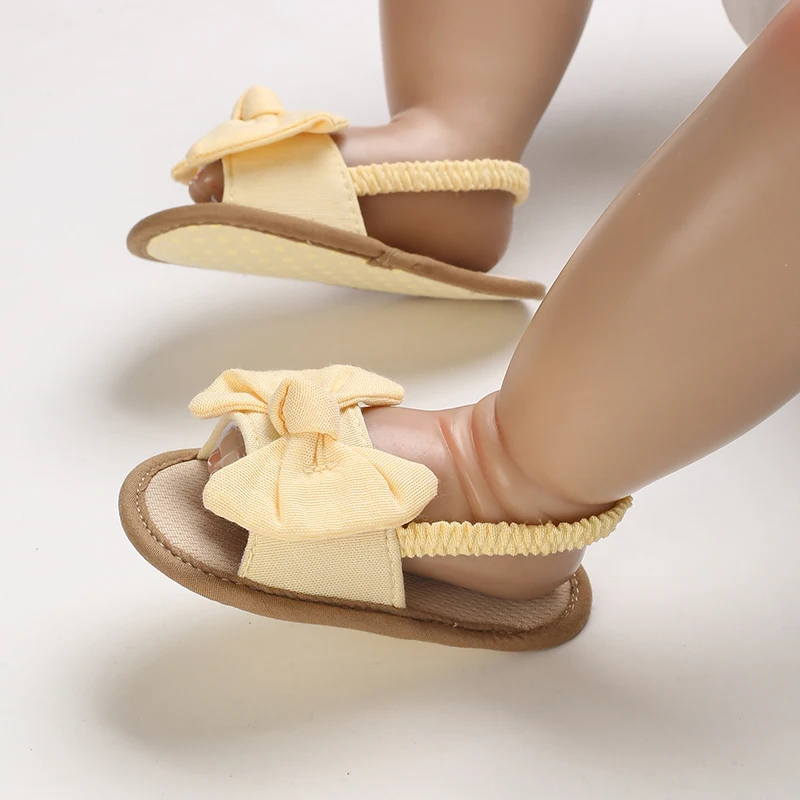 Infant Non-Slip First Walkers Footwear 0-18 Months Baby Girls Sweet Flowers Sandals Summer Soft Sole Flat Princess Dress Shoes