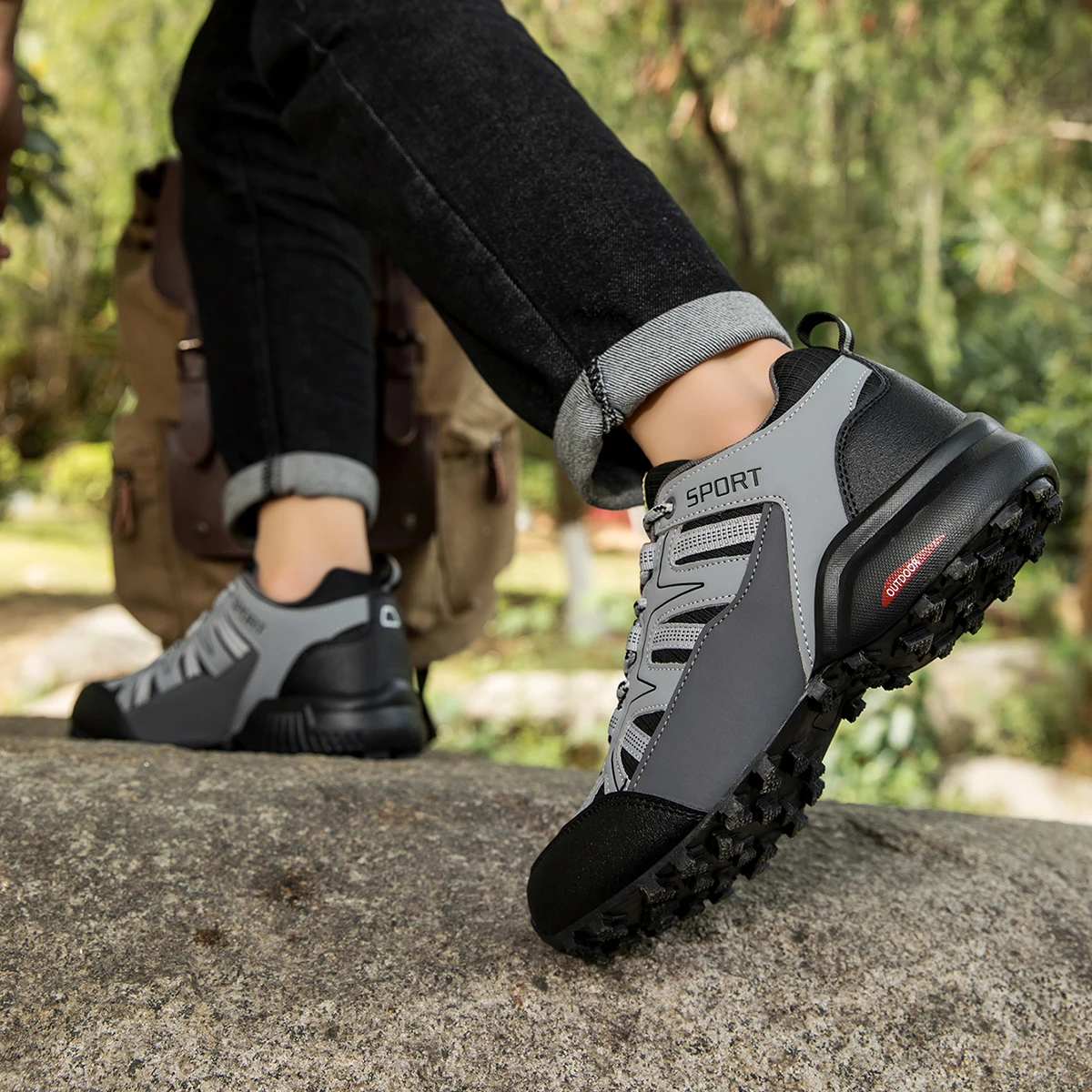 Men's Casual Shoes,Anti-Collision Toe Hiking Sports Shoes,Breathable And Non-Slip,All-terrain Camping Mountain Walking Shoes