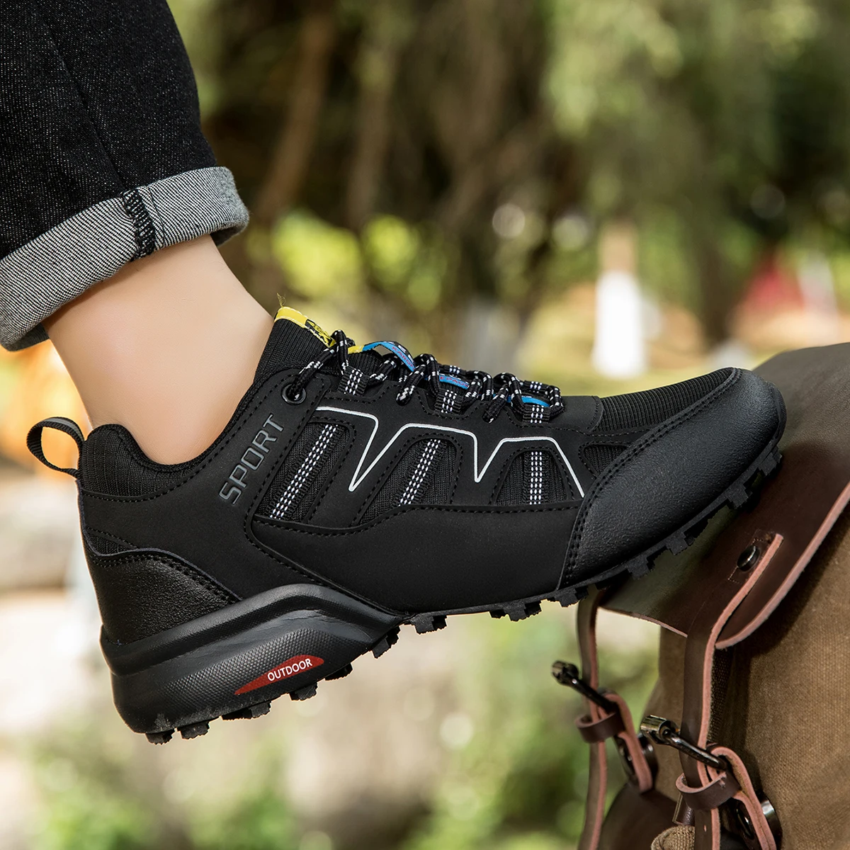 Men's Casual Shoes,Anti-Collision Toe Hiking Sports Shoes,Breathable And Non-Slip,All-terrain Camping Mountain Walking Shoes