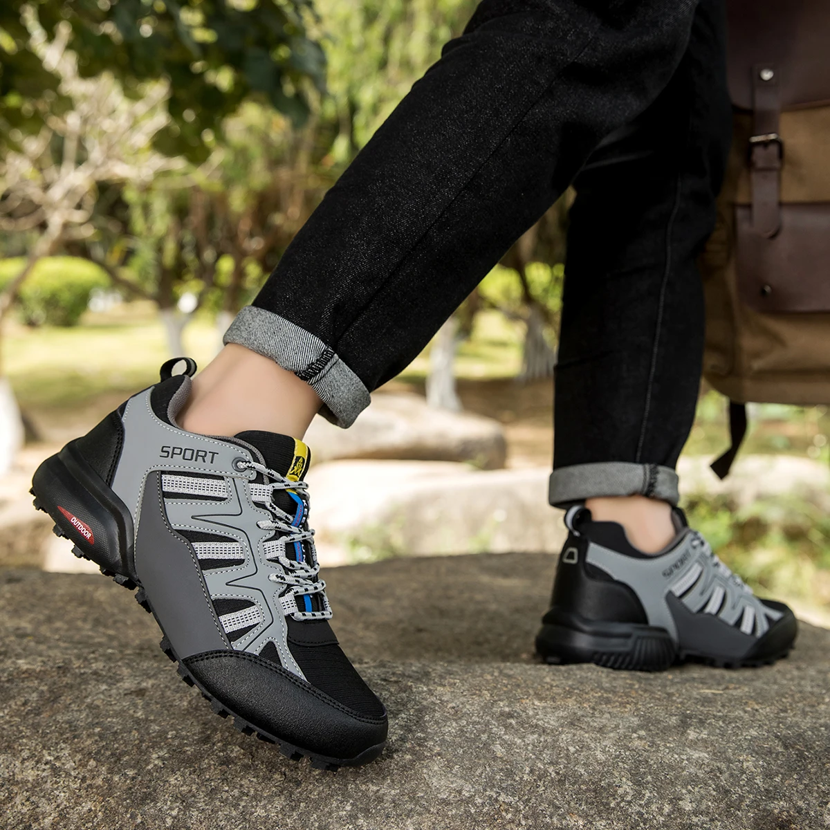 Men's Casual Shoes,Anti-Collision Toe Hiking Sports Shoes,Breathable And Non-Slip,All-terrain Camping Mountain Walking Shoes