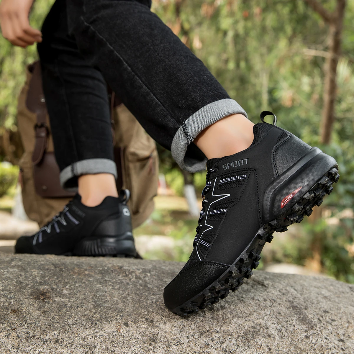 Men's Casual Shoes,Anti-Collision Toe Hiking Sports Shoes,Breathable And Non-Slip,All-terrain Camping Mountain Walking Shoes