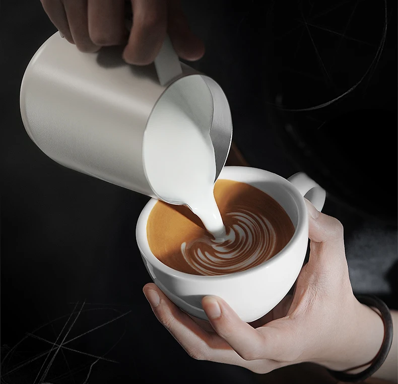 MHW-3BOMBER Milk Frother Jug 600ml Milk Frothing Pitcher Steaming Pitchers for Coffee/Cappuccino/Latte Art Coffee Accessories