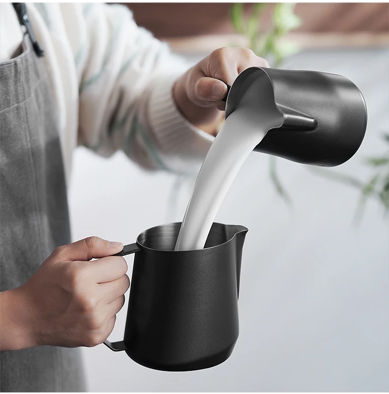 MHW-3BOMBER Milk Frother Jug 600ml Milk Frothing Pitcher Steaming Pitchers for Coffee/Cappuccino/Latte Art Coffee Accessories