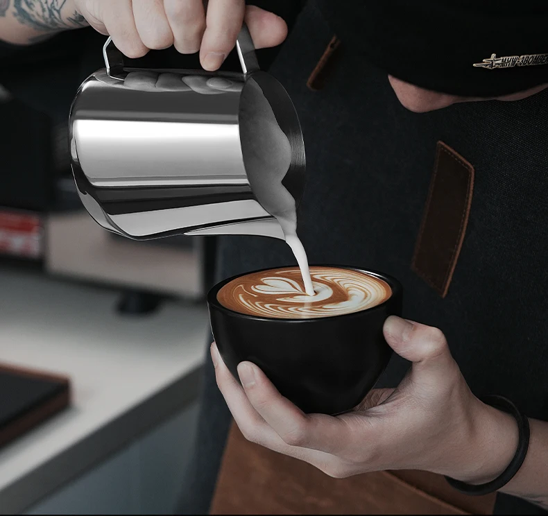 MHW-3BOMBER Milk Frother Jug 600ml Milk Frothing Pitcher Steaming Pitchers for Coffee/Cappuccino/Latte Art Coffee Accessories