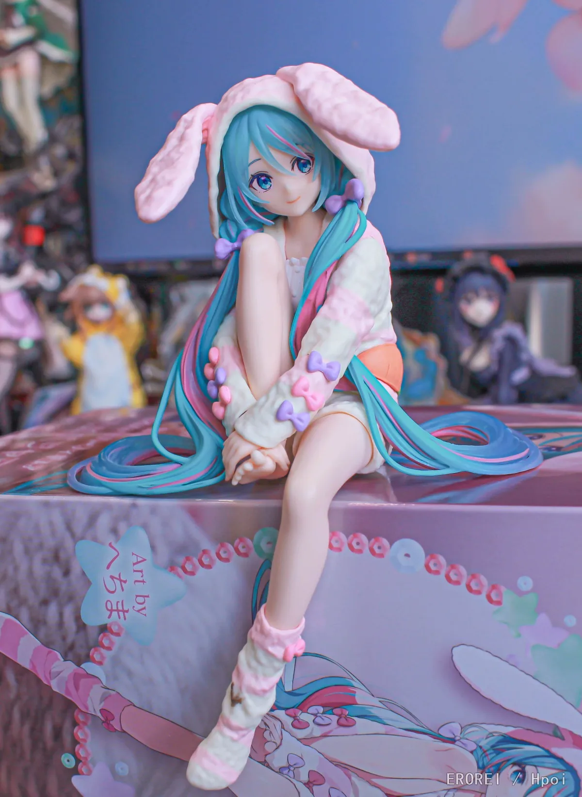 15CM Anime HATSUNE MIKU Figure Noodle Stopper Figure Rabbit Ear Pajamas Model Toy Doll Aciton Figure Collection Gift PVC