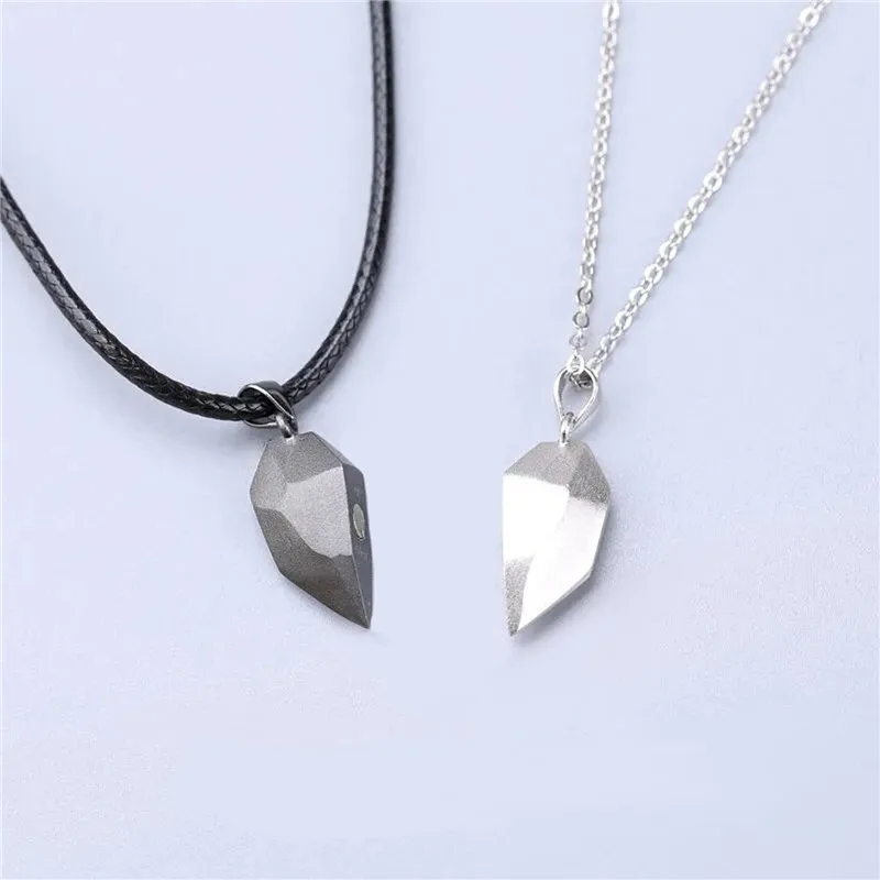 Love Magnet Couple Color Matching Necklace Simple Creative Wishing Stone Heartbreak Stitching-2 Pendant Men and Women