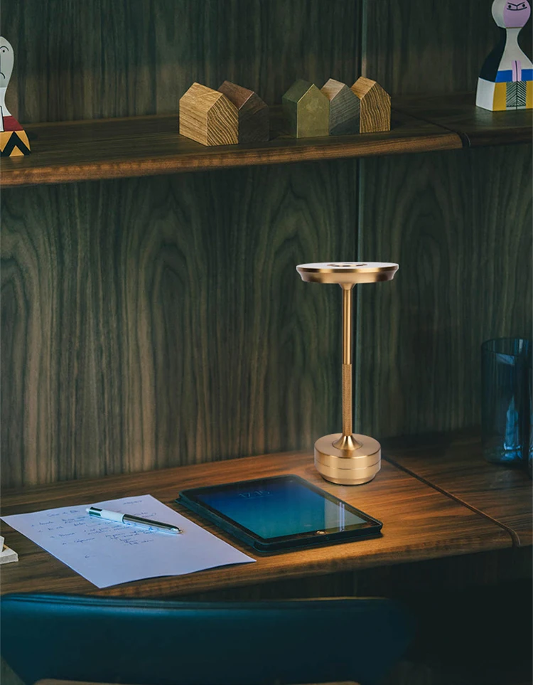 Rechargeable Table Lamp Creative Dining Touch Led Hotel Bar Coffee Pina Pro Table Lamp Lampada Da Tavolo Decorative Desk Lamp