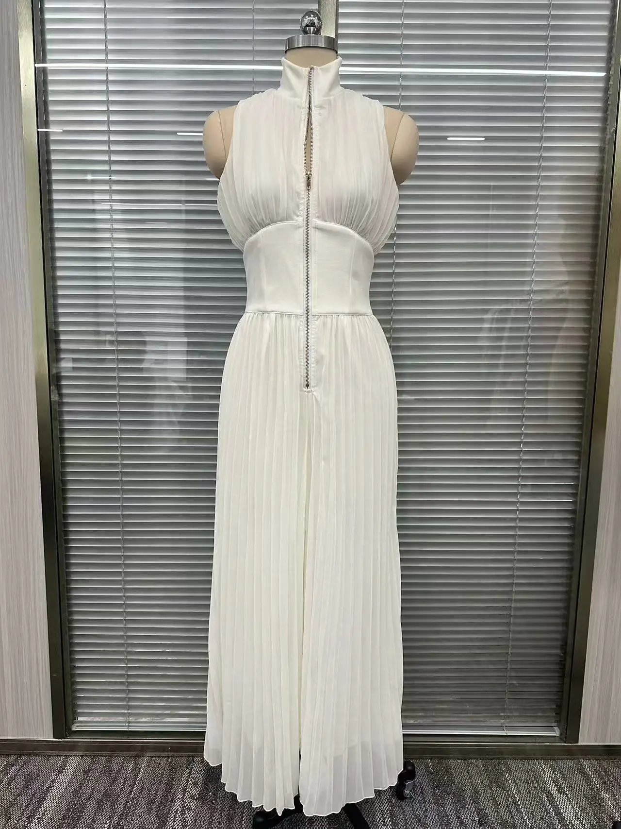 Women Elegant Chiffon Sleeveless Jumpsuit High Waist Pleated Flowy Wide Leg One Piece Overalls Holiday Casual Streetwear Rompers