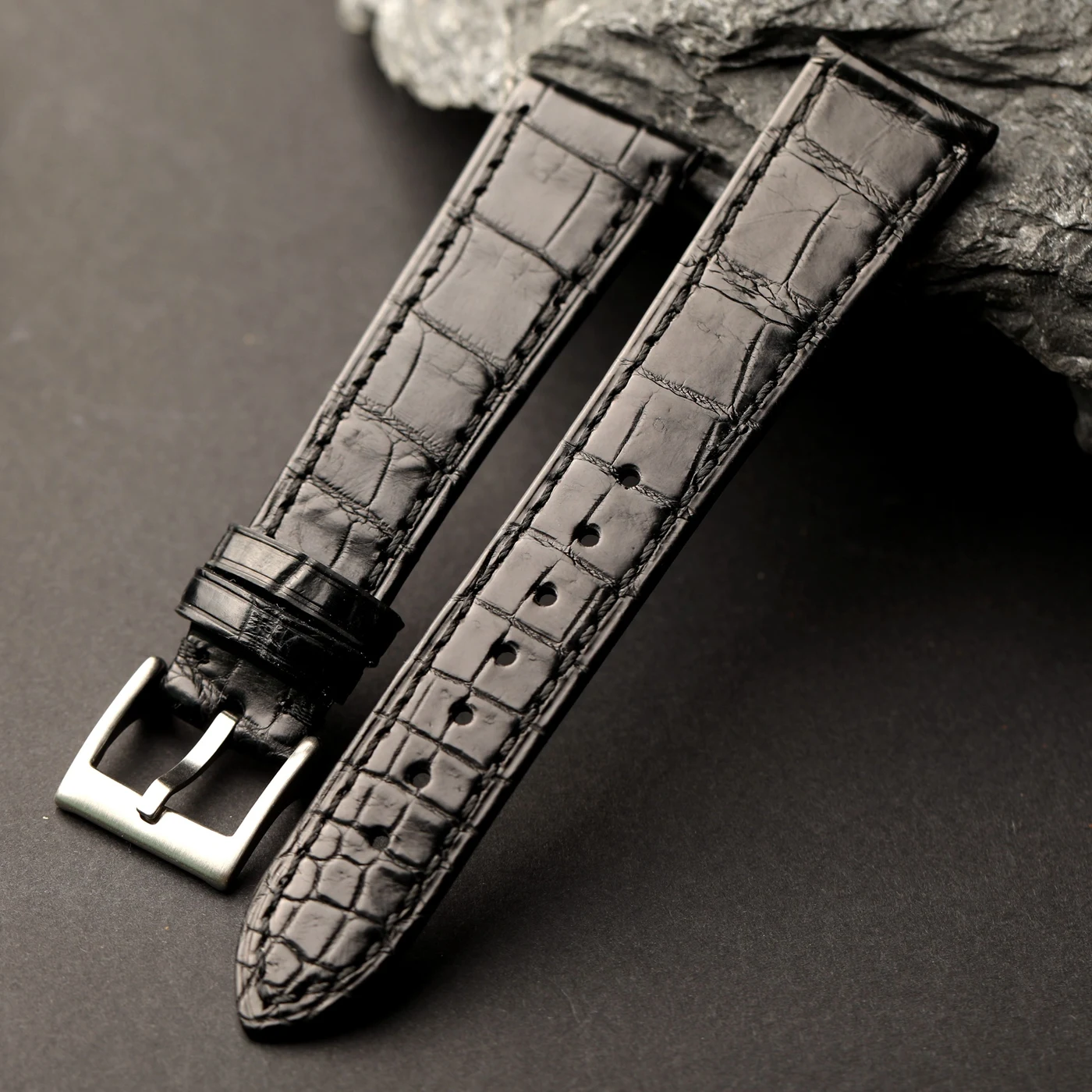 Handmade high-end crocodile leather strap, 18 19 20 21 22MM genuine leather , soft high-end Watchband, black retro bracelet