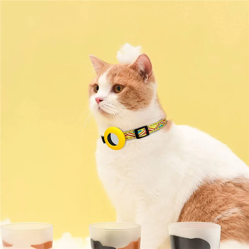 New Airtag Pet Collar Adjustable Nylon Puppy Cat Collar With Bell Anti-lost Pet Necklace With Apple Airtag Holder Pet Supplies