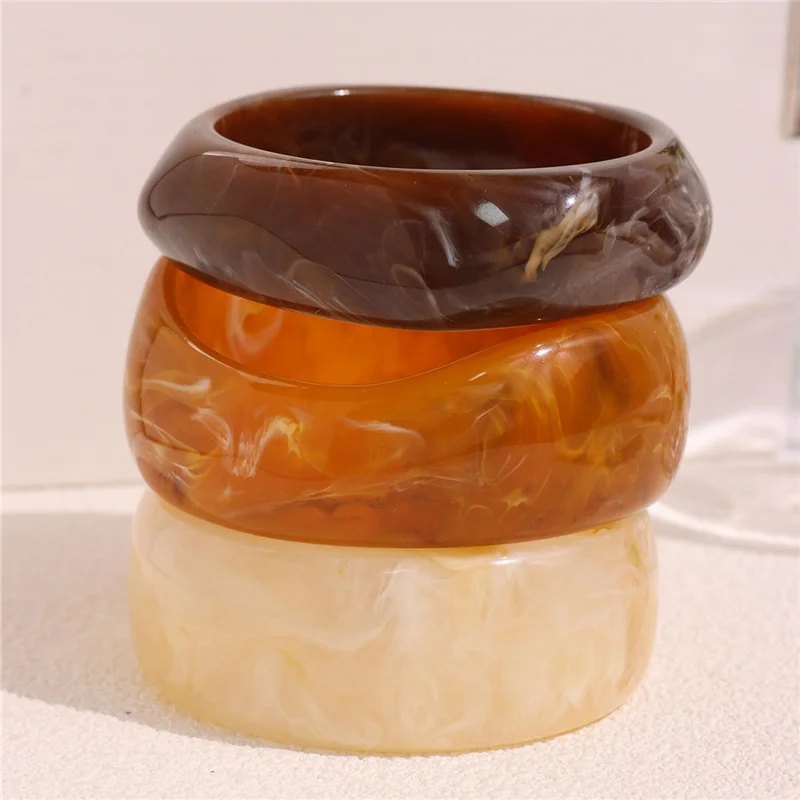 HUANZHI 3Piece Vintage Brown Geometric Resin Bracelet Set Exaggerated Different Shapes Wide Thick Stacked Wear Jewelry
