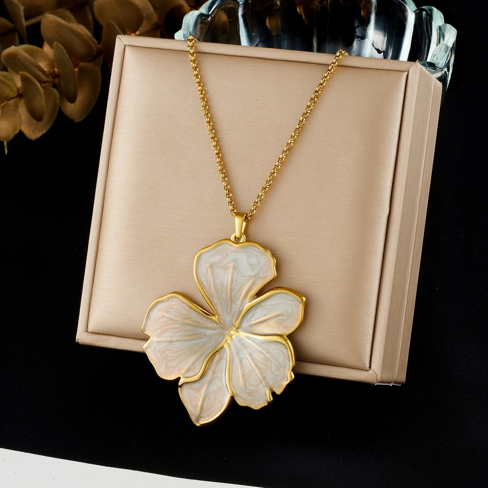 DIEYURO 316L Stainless Steel Light Luxury Golden White Enamel Flower Pendant Necklace For Women Classic Non-fading Neck Chain
