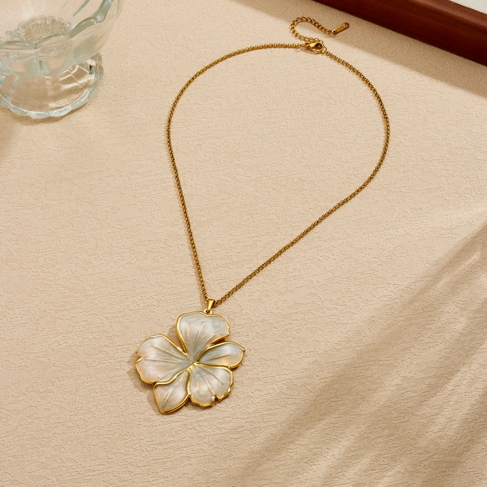 DIEYURO 316L Stainless Steel Light Luxury Golden White Enamel Flower Pendant Necklace For Women Classic Non-fading Neck Chain