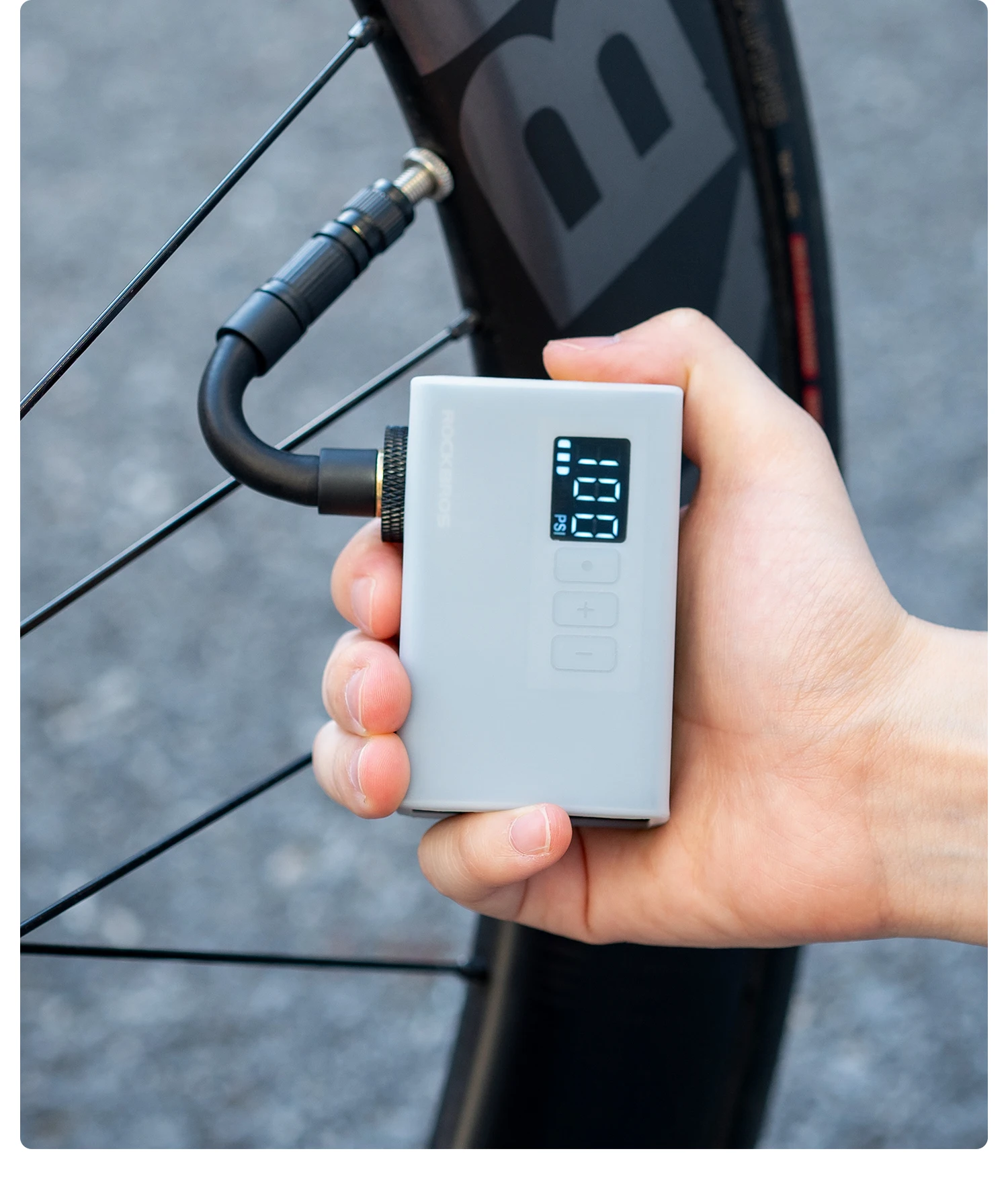 ROCKBROS 120 PSI Electric Pump Portable Bike Air Rechargeable Tire Inflator Pump 420mAh Aluminum alloy with Digital Display Pump