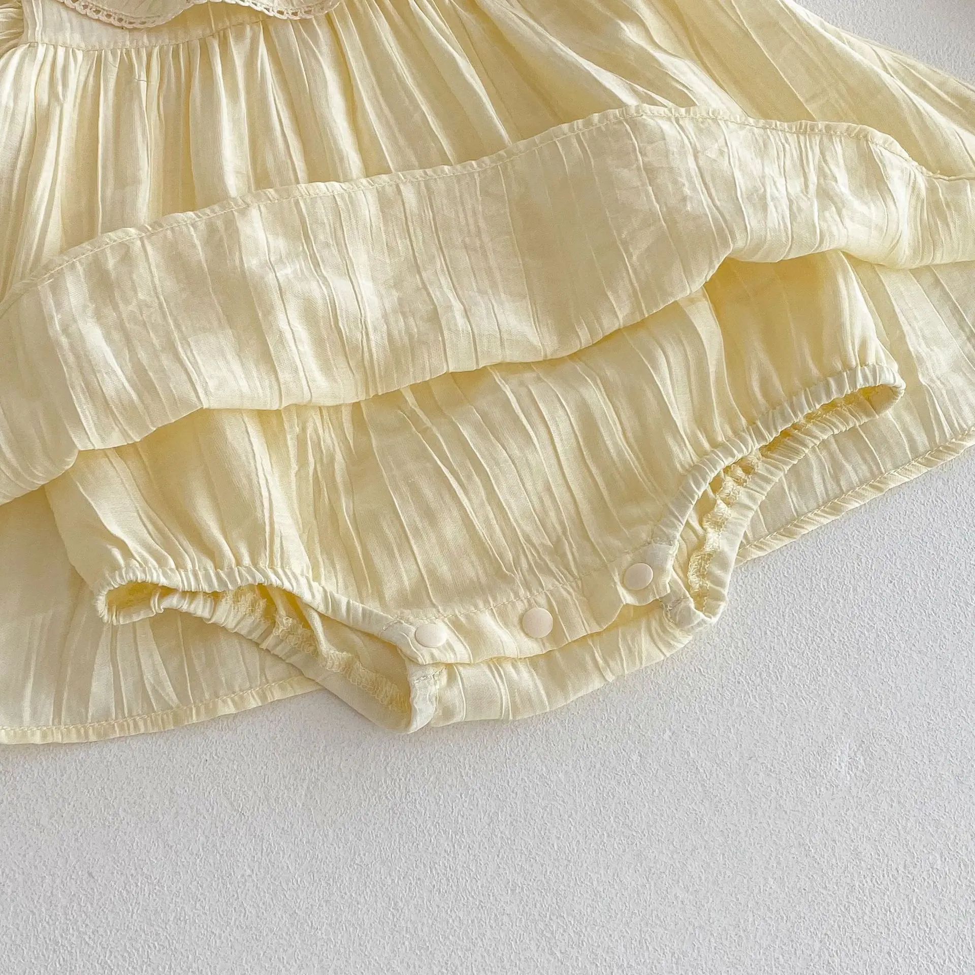 Baby Embroidery Bag Fart Dress 2025 New Summer Female Baby Korean Version Flying Sleeve Skirt Newborn Solid Color Clothes