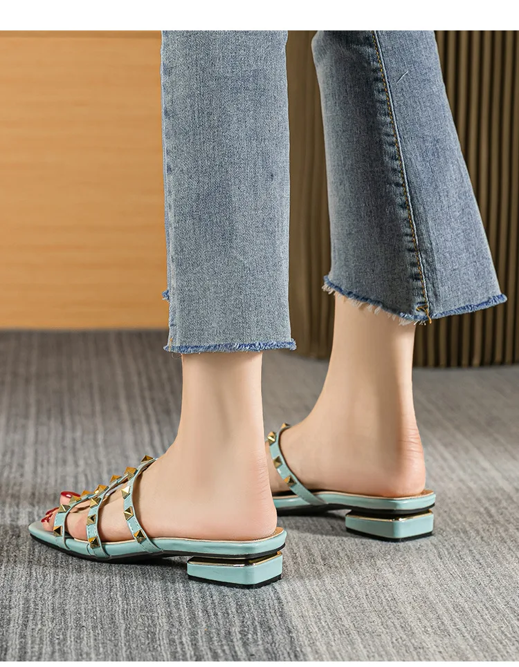 2026 Summer New Niche Design Metal Riveted Slippers Square with Real Casual Square Wear Fashion Large Size Women's Sandals 35-43