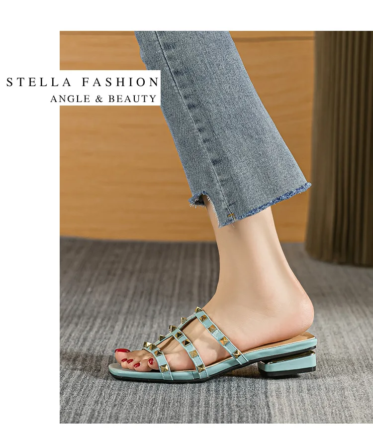 2026 Summer New Niche Design Metal Riveted Slippers Square with Real Casual Square Wear Fashion Large Size Women's Sandals 35-43