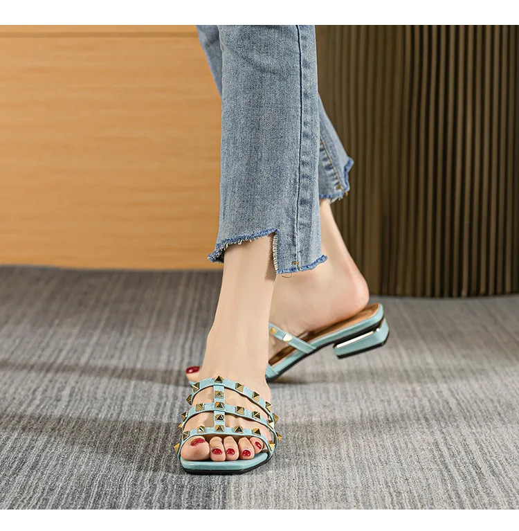 2026 Summer New Niche Design Metal Riveted Slippers Square with Real Casual Square Wear Fashion Large Size Women's Sandals 35-43