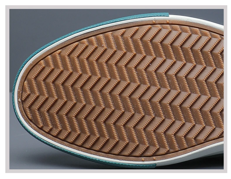 Men's Canvas Shoes New Spring Anti-slip Lightweight Breathable Slip On Wear-Resisting Korean Shoes SS23170