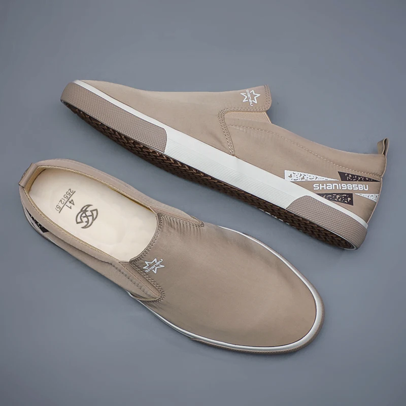 Men's Canvas Shoes New Spring Anti-slip Lightweight Breathable Slip On Wear-Resisting Korean Shoes SS23170