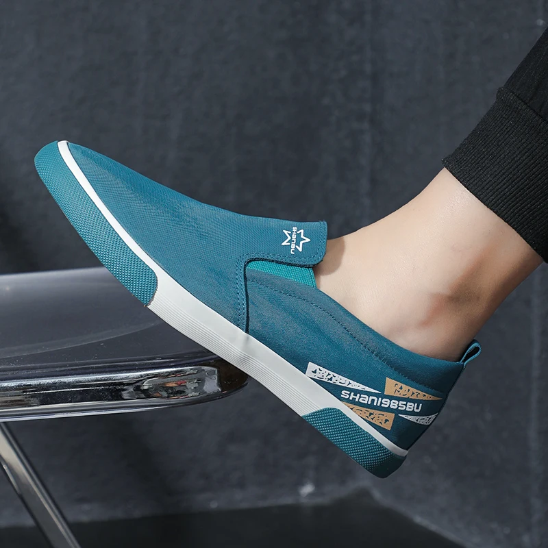 Men's Canvas Shoes New Spring Anti-slip Lightweight Breathable Slip On Wear-Resisting Korean Shoes SS23170