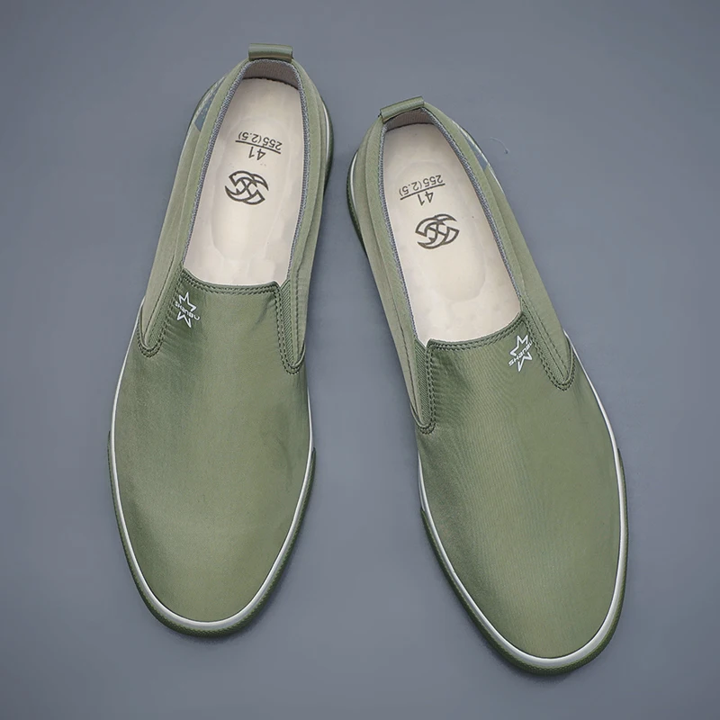 Men's Canvas Shoes New Spring Anti-slip Lightweight Breathable Slip On Wear-Resisting Korean Shoes SS23170