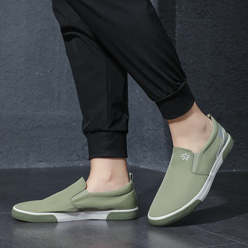Men's Canvas Shoes New Spring Anti-slip Lightweight Breathable Slip On Wear-Resisting Korean Shoes SS23170