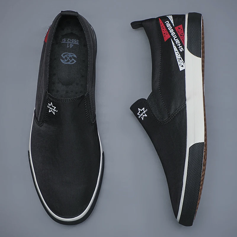 Men's Canvas Shoes New Spring Anti-slip Lightweight Breathable Slip On Wear-Resisting Korean Shoes SS23170
