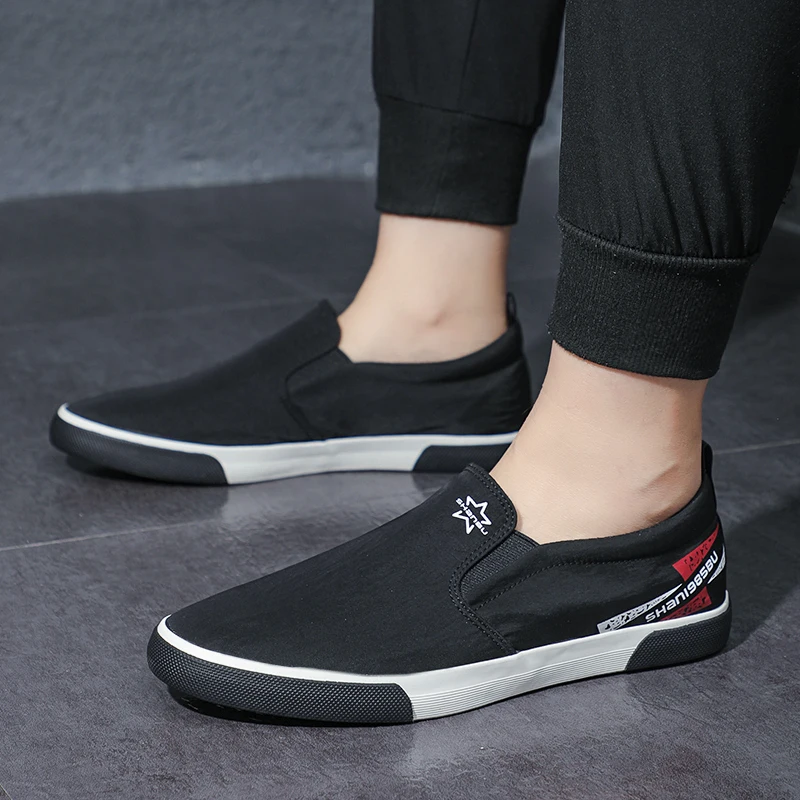 Men's Canvas Shoes New Spring Anti-slip Lightweight Breathable Slip On Wear-Resisting Korean Shoes SS23170
