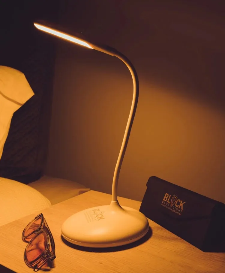 620nm Red Cordless Table Lamp with Standing Dimmable 3 Brightness Levels White Desk Led Light No Blue Reading Migraine Relieve