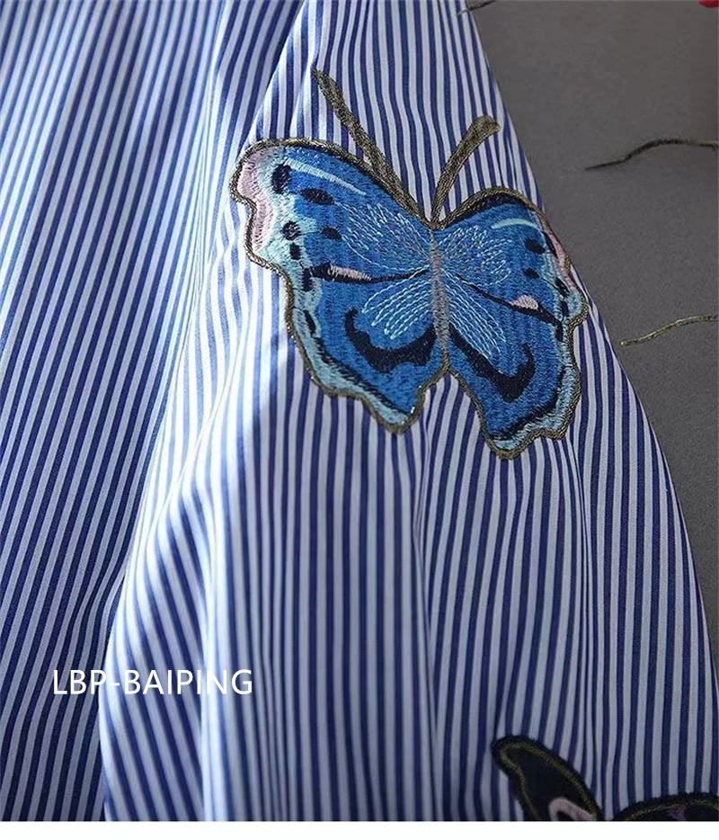 New Embroidered Shirt Women's 2024 Summer Fashion Retro Western Style Design Sense Loose Lantern Sleeve Blouse Lady Tops