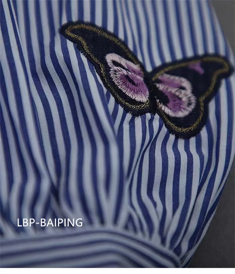New Embroidered Shirt Women's 2024 Summer Fashion Retro Western Style Design Sense Loose Lantern Sleeve Blouse Lady Tops